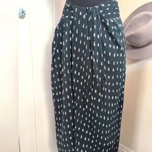MM Lafleur Navy and White Patterned Midi Skirt size 16